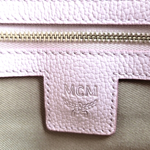 🌸 MCM Portuna Flat Visetos Coated Canvas in Powder Pink Pouch Crossbody Bag NEW - Picture 6 of 16
